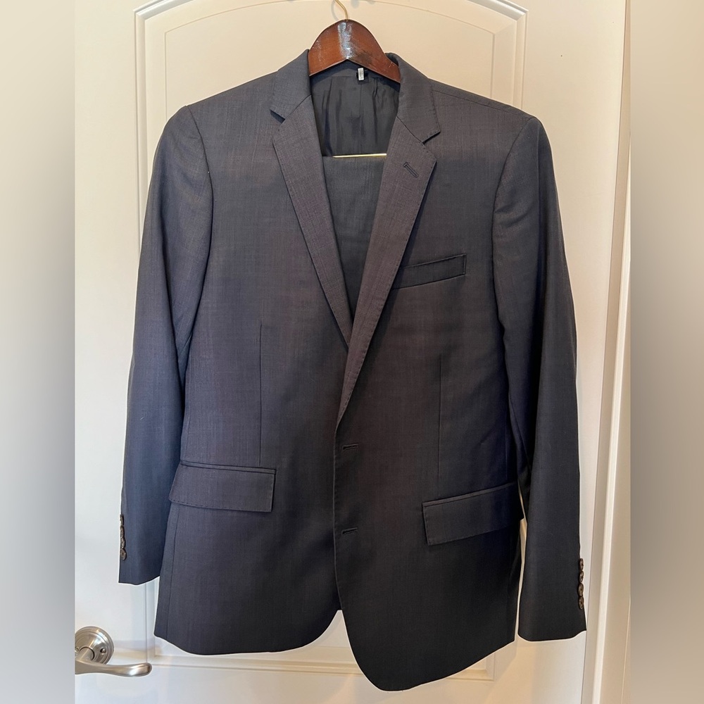 J Crew Factory navy men’s slim-fit suit, size 40 jacket, 32/30 pants